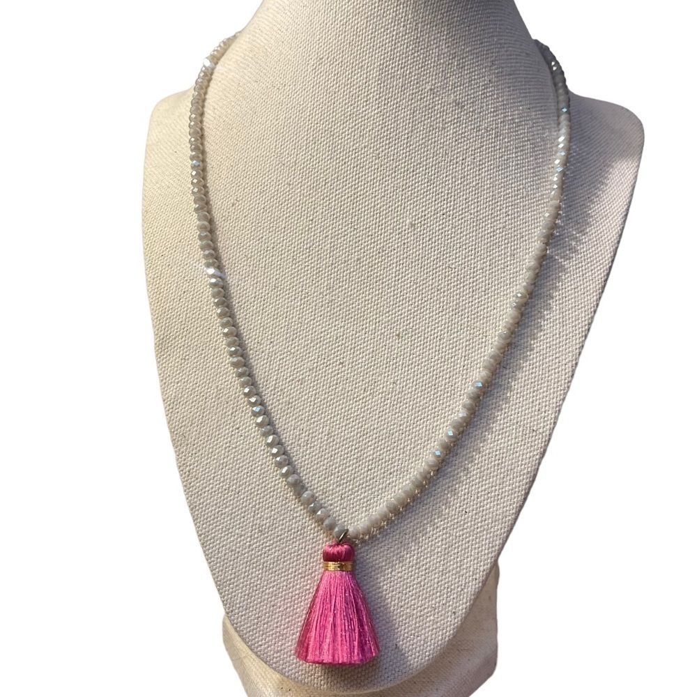 NWT Lizou Shimmering Grey Faceted Rondelle Crystal Beaded Necklace W/Pink Tassel